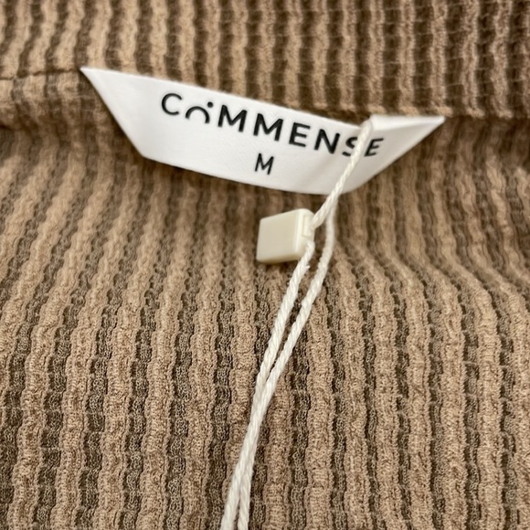 NWT Commense Collared Button Up Ribbed Shirt Bell Sleeves Size Medium - Picture 3 of 8